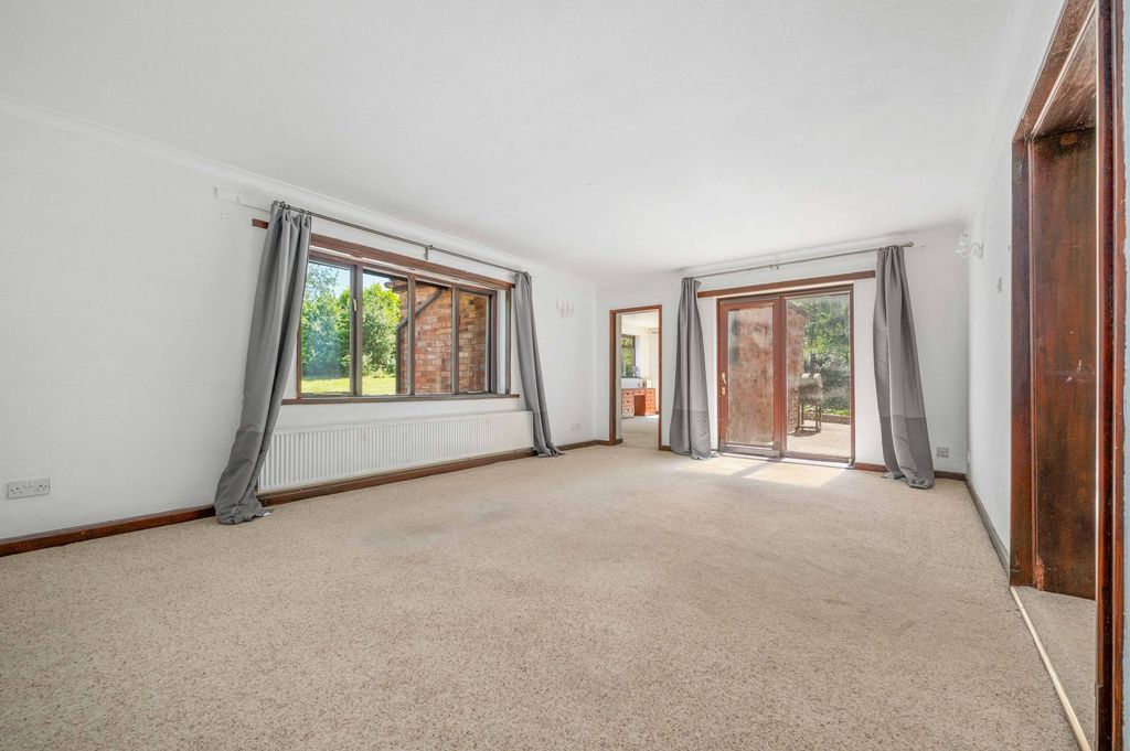 Property photo 3 of 44