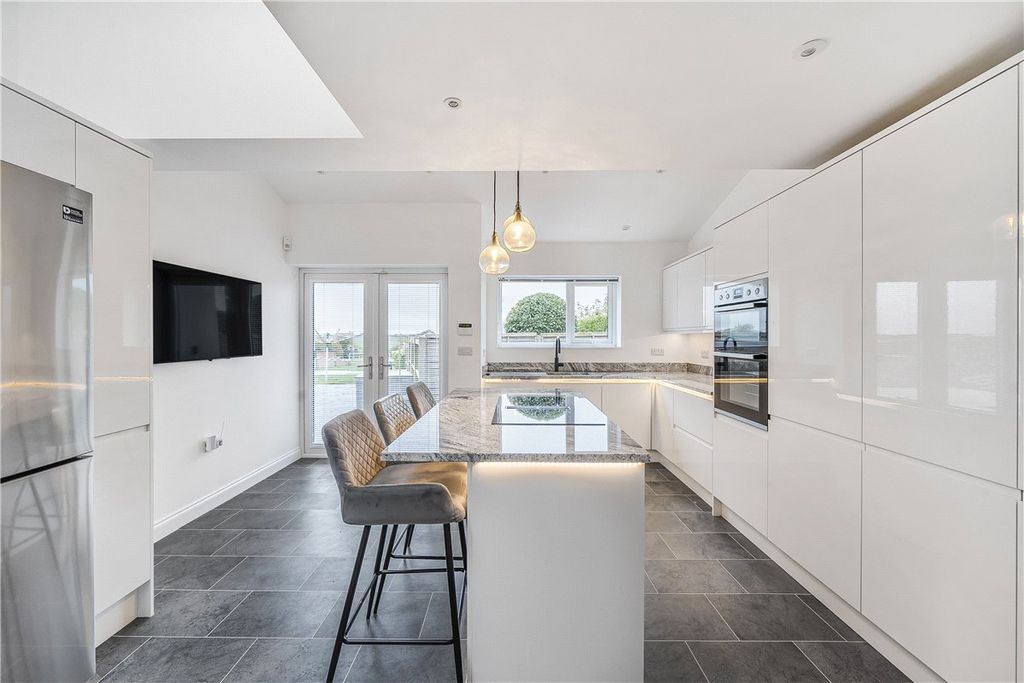 Property photo 2 of 8 Picture No. 02