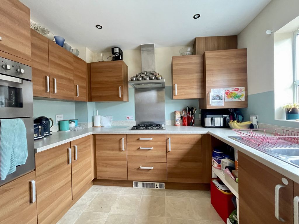 Property photo 2 of 17 Photo 2