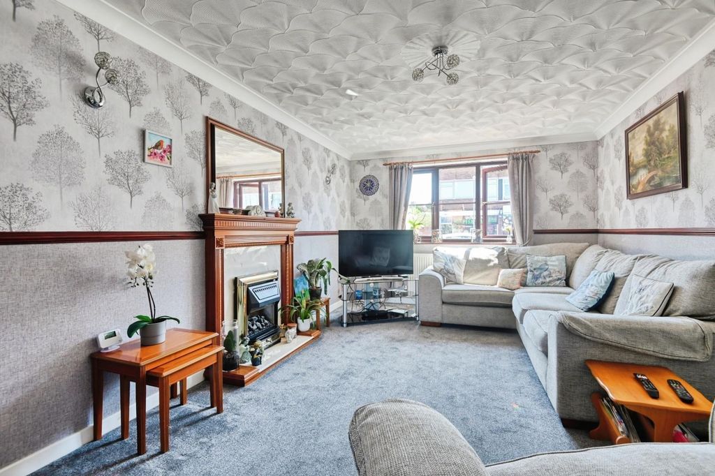 Property photo 3 of 25 10Abro8.Jpg