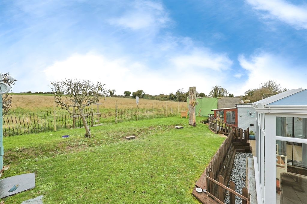 Property photo 3 of 34