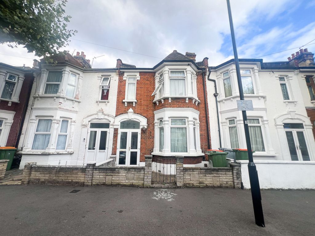 Property photo 1 of 14 Bridge Rd E6