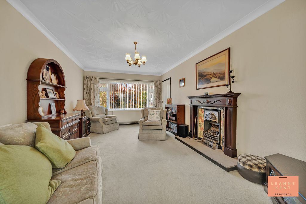 Property photo 2 of 30