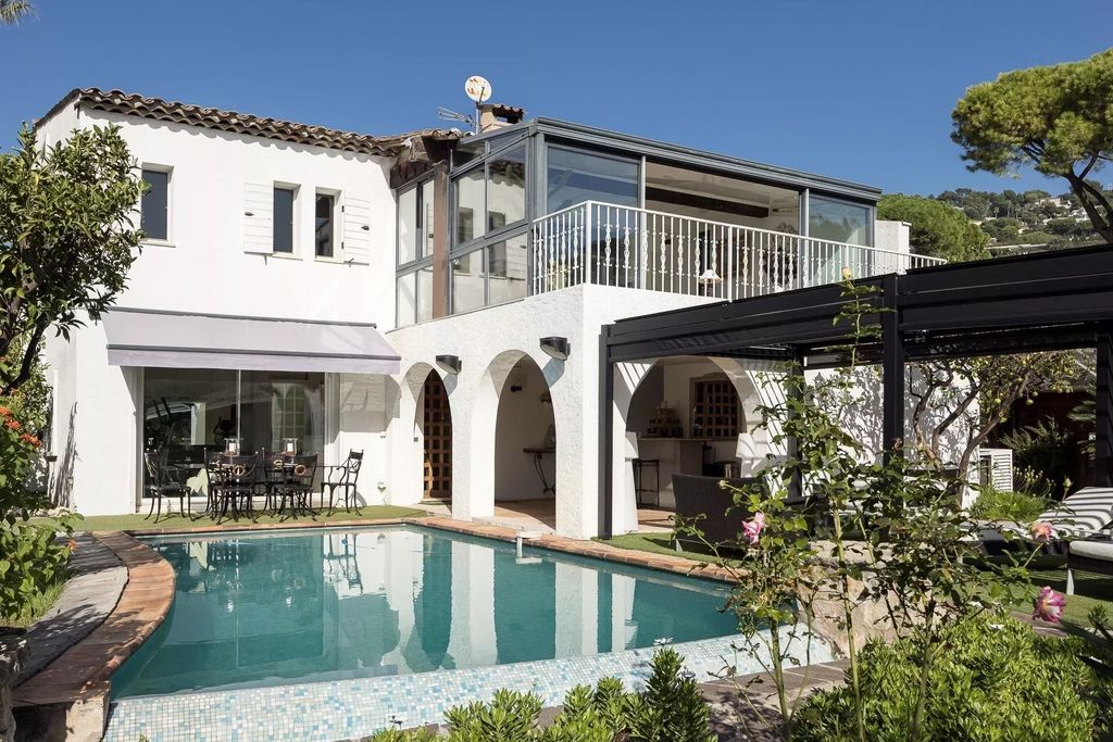 Property photo 1 of 10 Cannes - Californie - Bautiful Family Villa