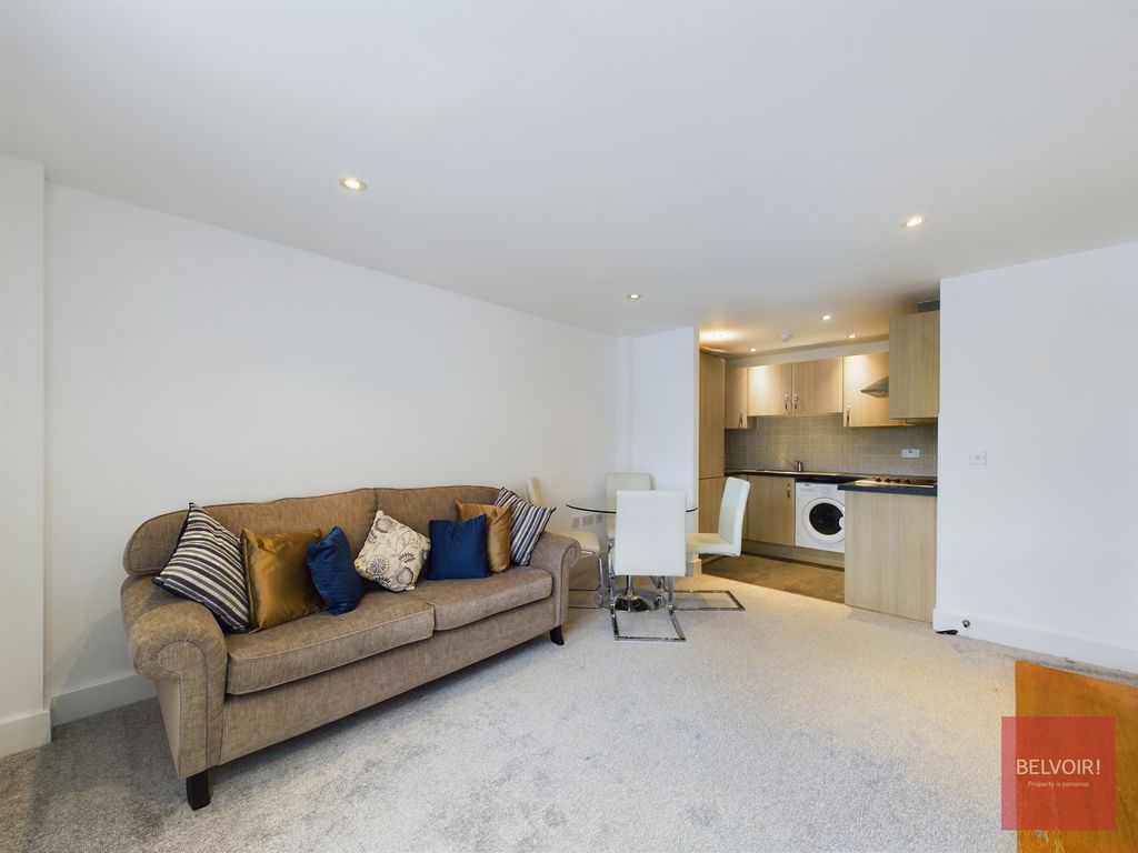 Property photo 2 of 11