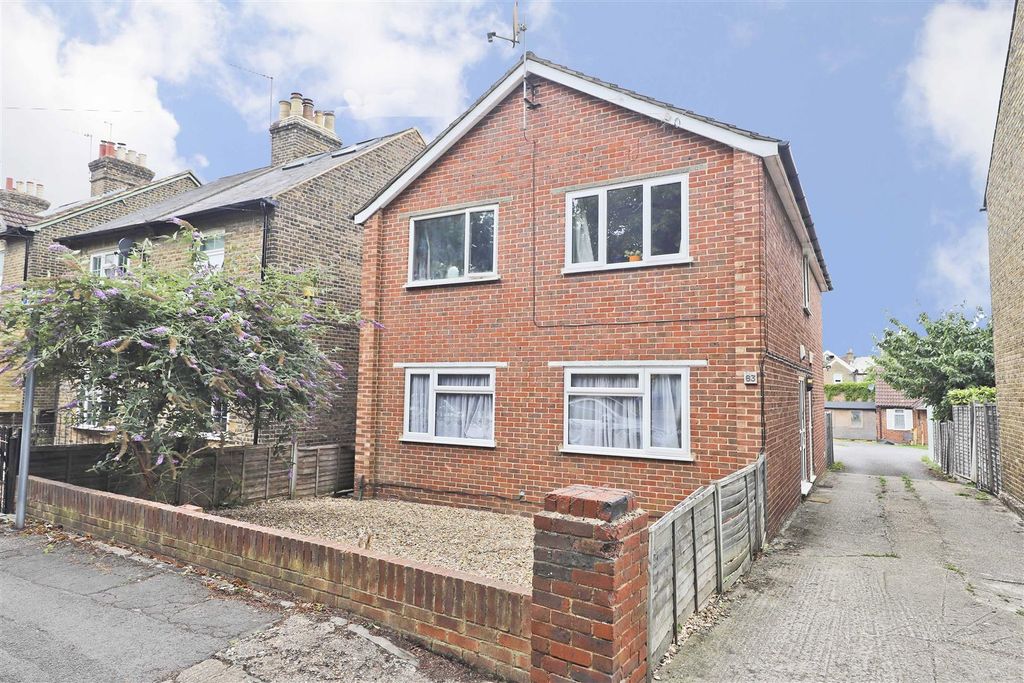 Property photo 1 of 10 External