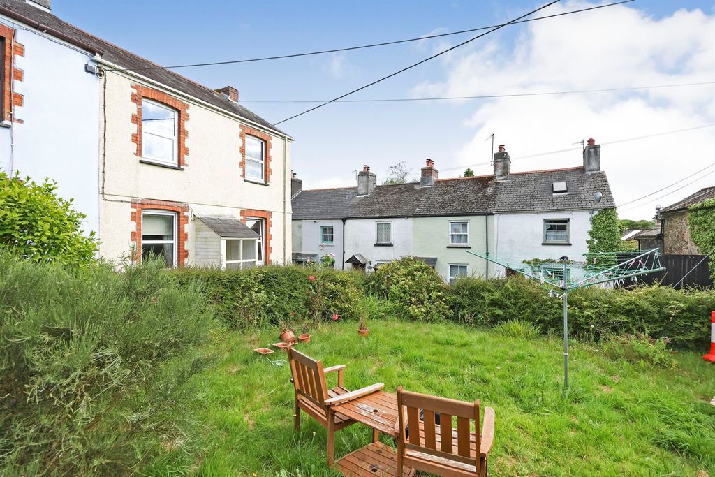 Property photo 3 of 13