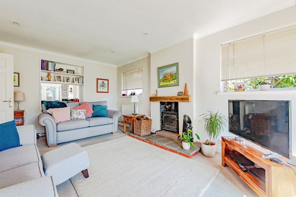 Property photo 3 of 17