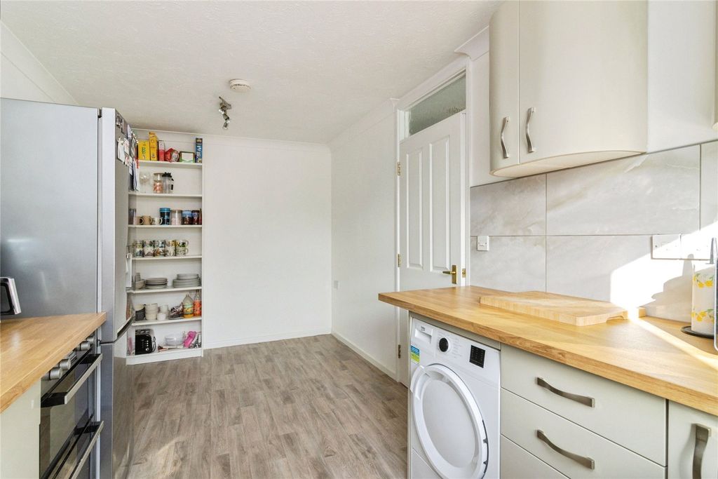 Property photo 3 of 16 Picture No. 09