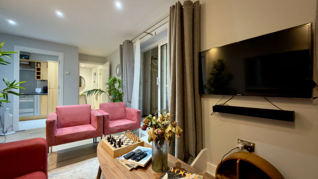 Property photo 3 of 15