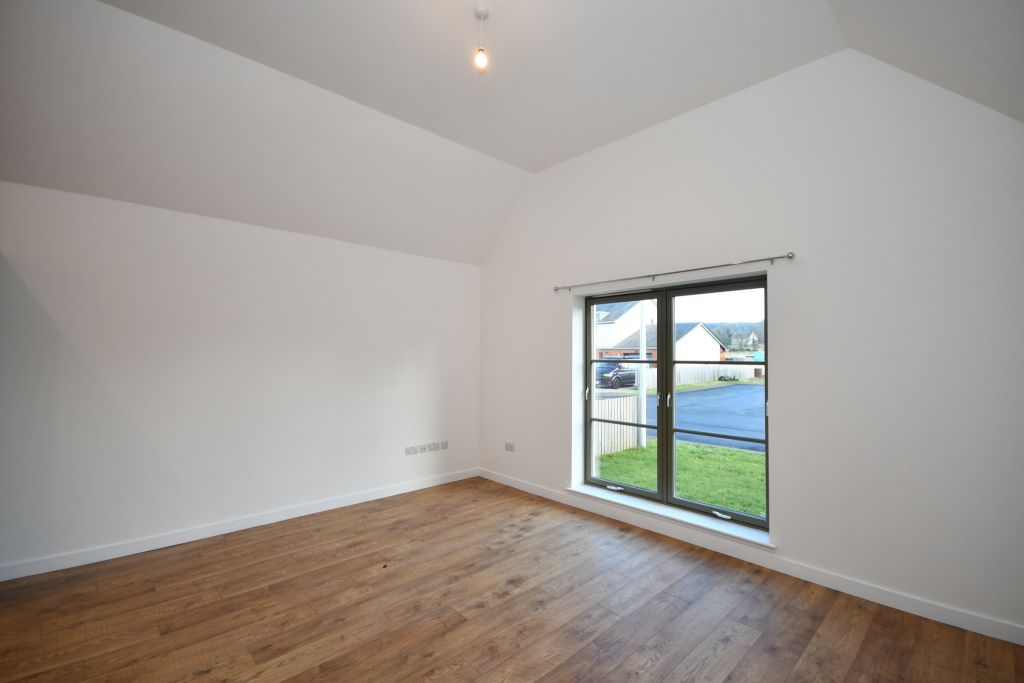 Property photo 3 of 9 Photo