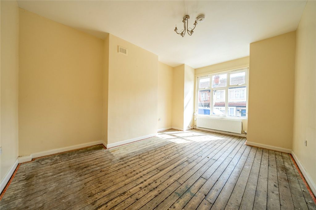 Property photo 3 of 21 Picture No. 15