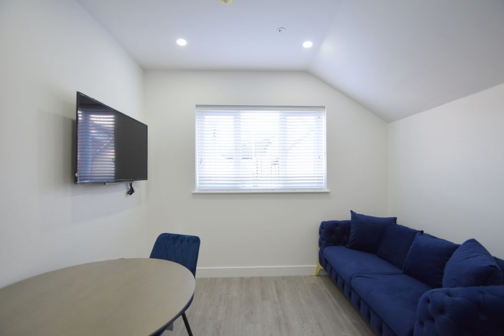 Property photo 2 of 8 Photo 2