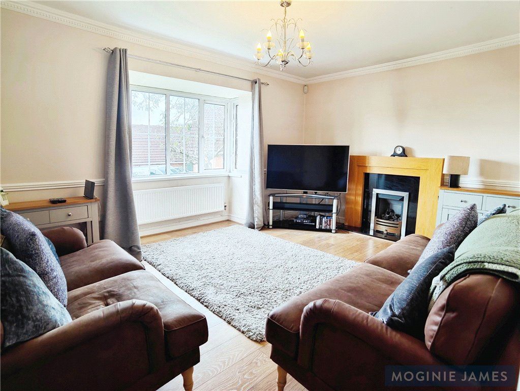 Property photo 2 of 19 Picture No. 11