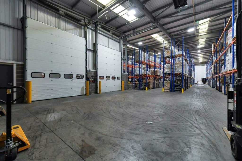 Property photo 3 of 12