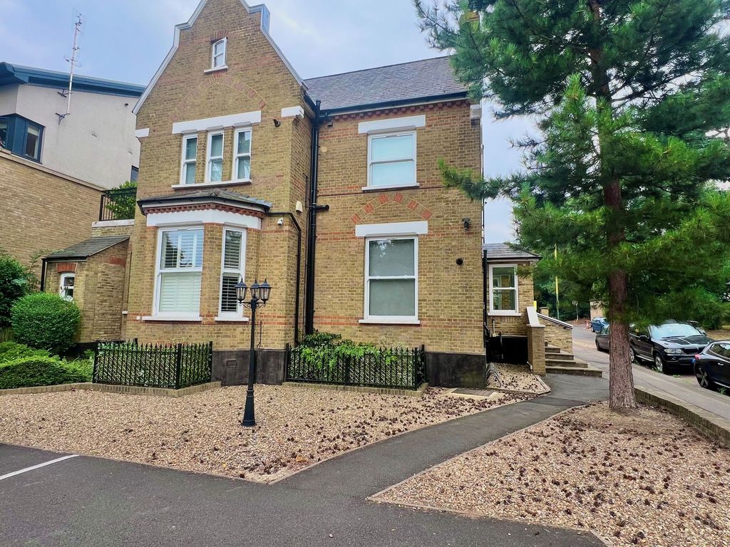Property photo 1 of 7 External