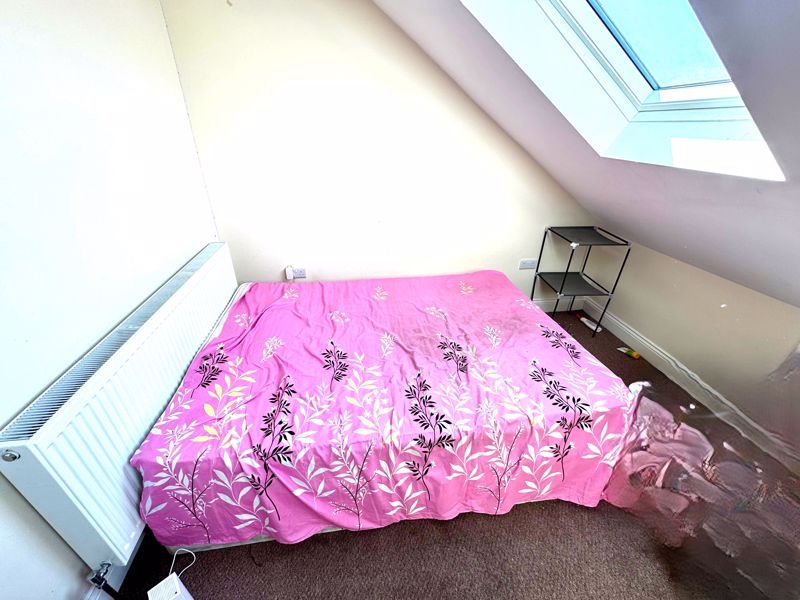 Property photo 1 of 6 Photo 6