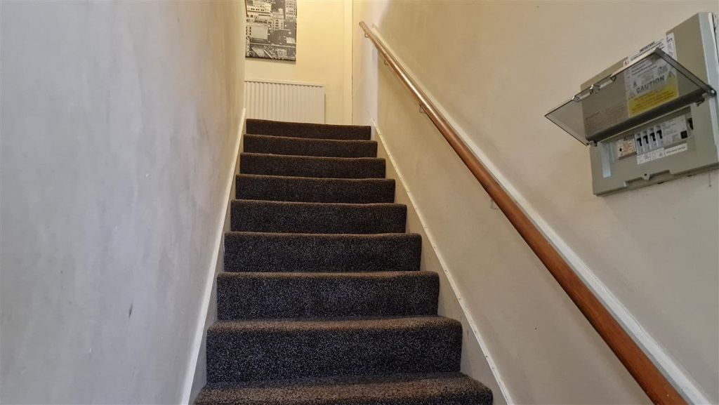 Property photo 3 of 11 Stairs