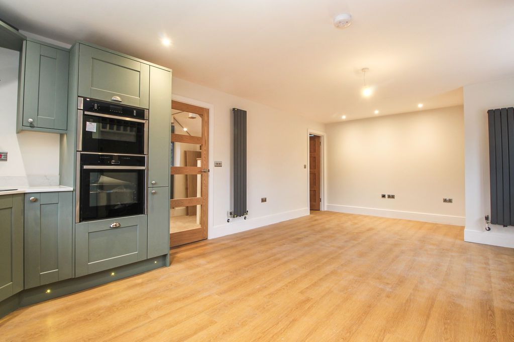 Property photo 3 of 25 Kichen/Diner