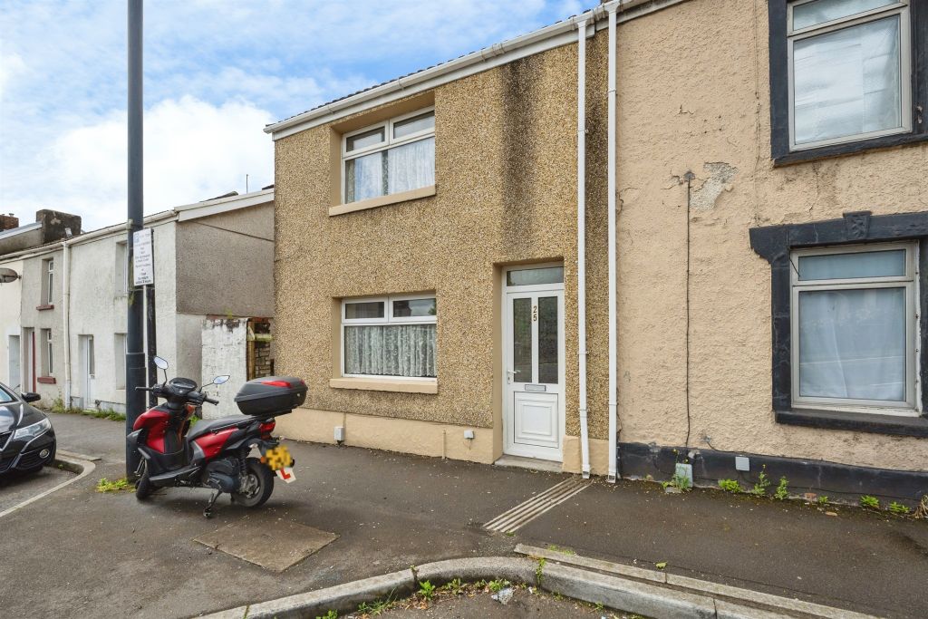 Property photo 1 of 18