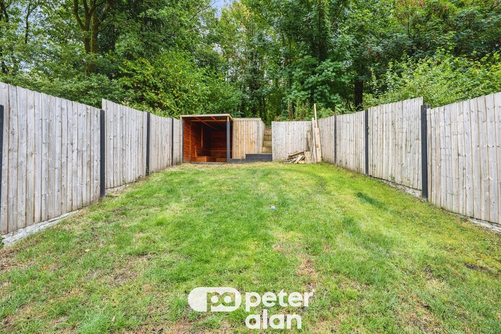 Property photo 2 of 20