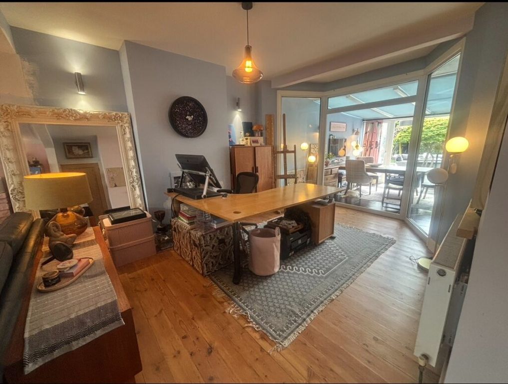 Property photo 3 of 18