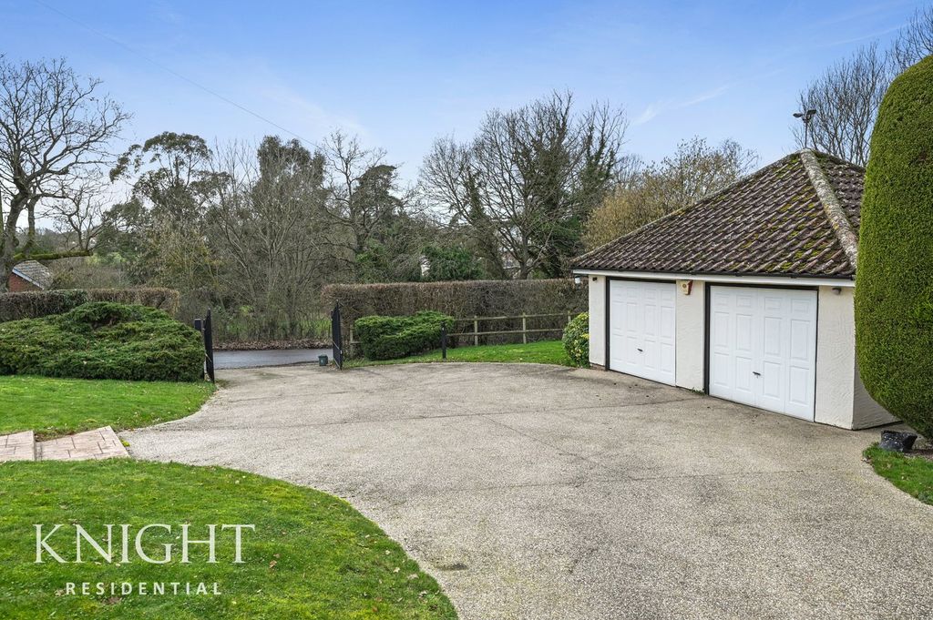 Property photo 3 of 39