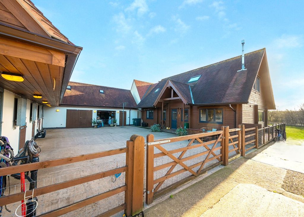 Property photo 2 of 44