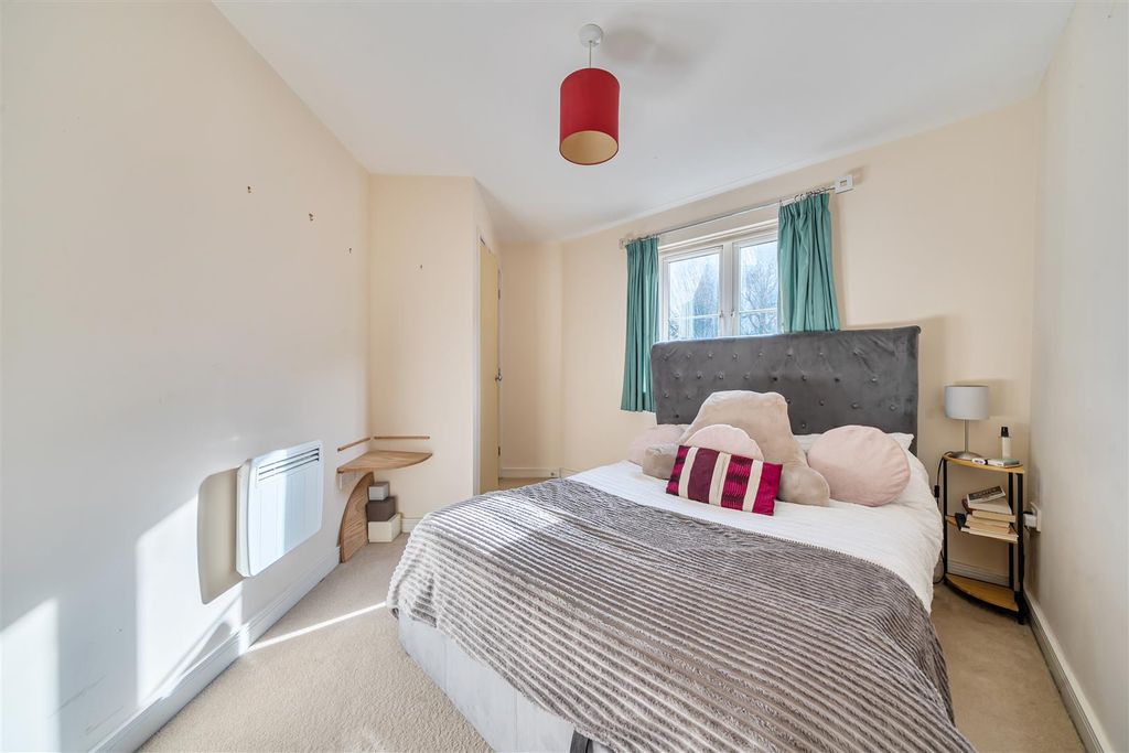 Property photo 3 of 14 Bedroom