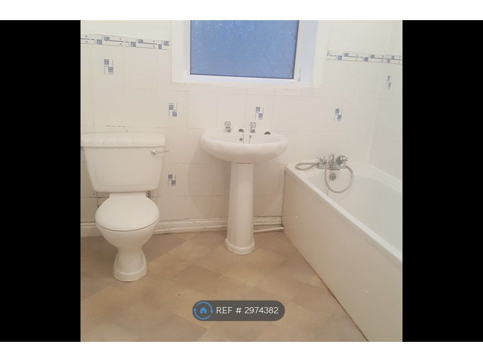 Property photo 2 of 5 Bathroom