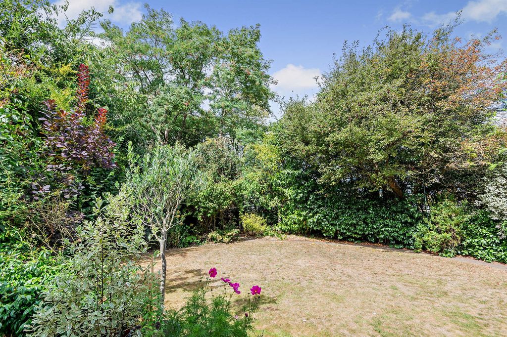 Property photo 3 of 13