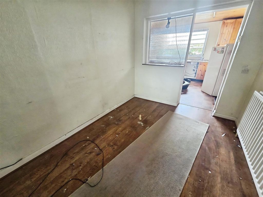 Property photo 3 of 17 9A8B3926-73Ullhfhru-30Smsulijmg.Jpg