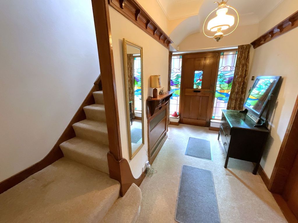 Property photo 3 of 36