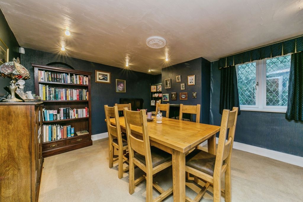 Property photo 3 of 22 Pbox-Img.Jpg