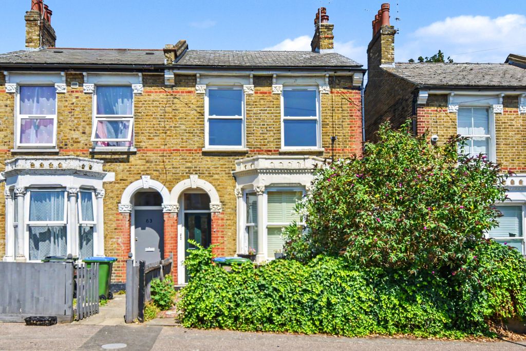 Property photo 1 of 13 Flat A, 61 Sundorne Road, Charlton, London, Se7 7Pr