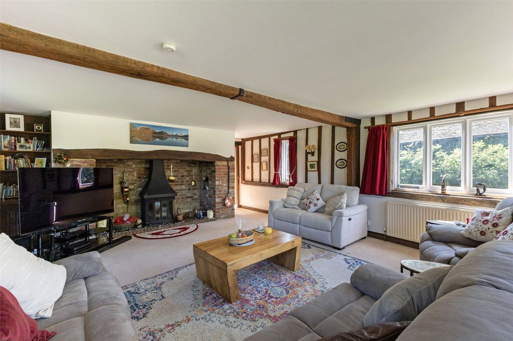 Property photo 3 of 20 Sitting Room