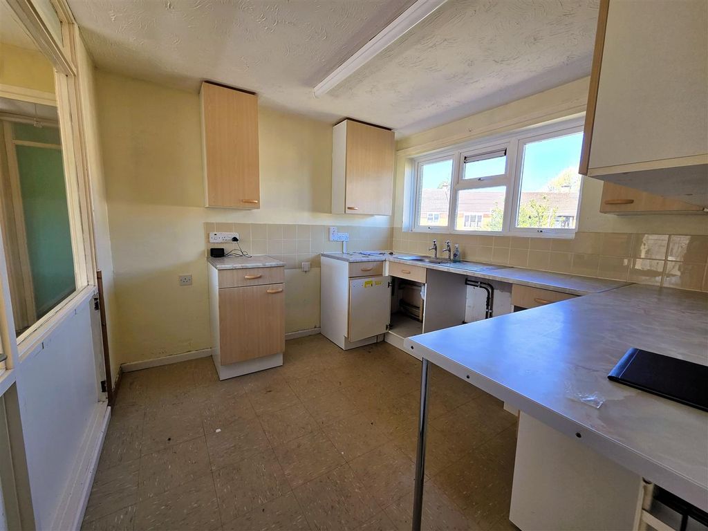 Property photo 3 of 10 13 Weller Road - Kitchen.Jpg