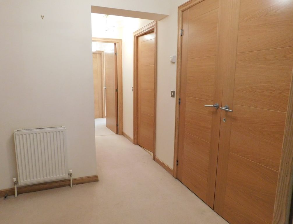 Property photo 3 of 15 Hall