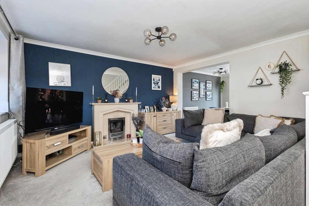 Property photo 2 of 19 Pbox-Img.Jpg