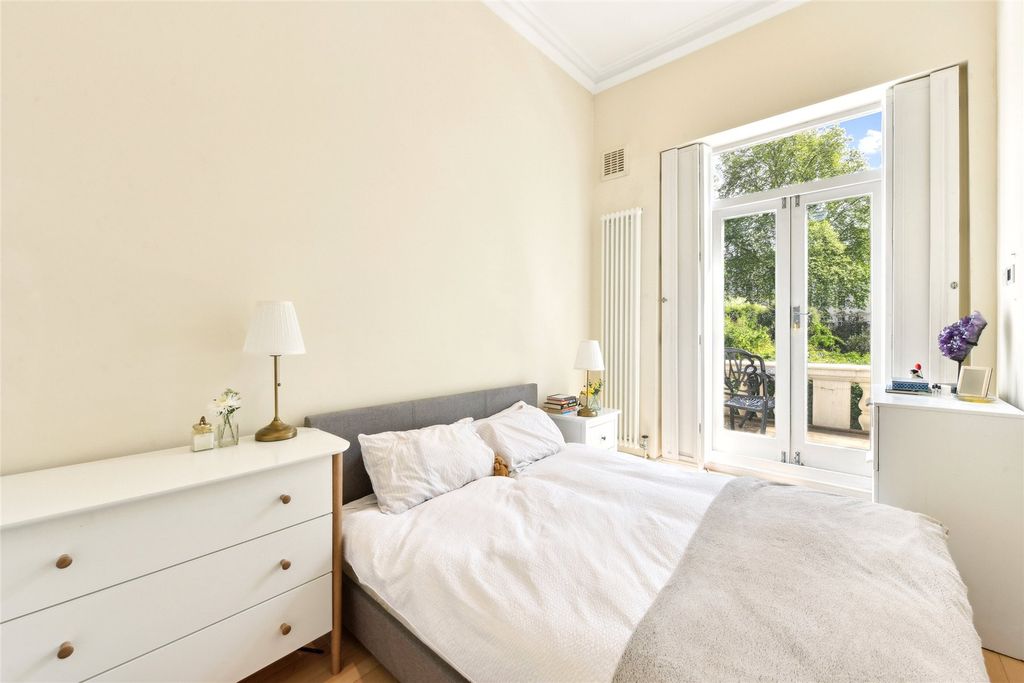 Property photo 3 of 15 Bedroom