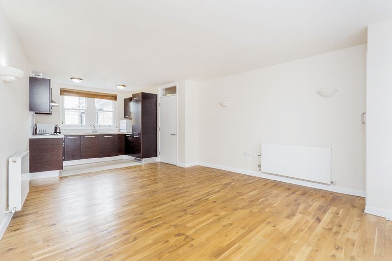Property photo 1 of 7 Photo 7