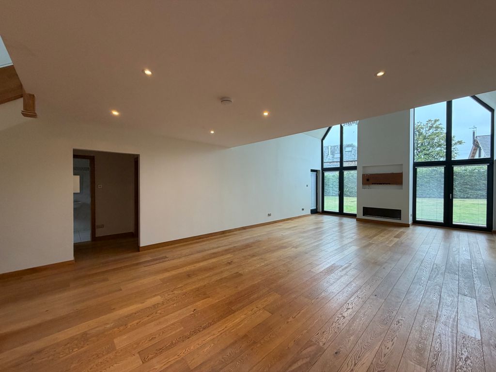 Property photo 3 of 21