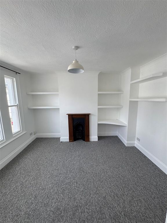 Property photo 3 of 13 2.Jpg
