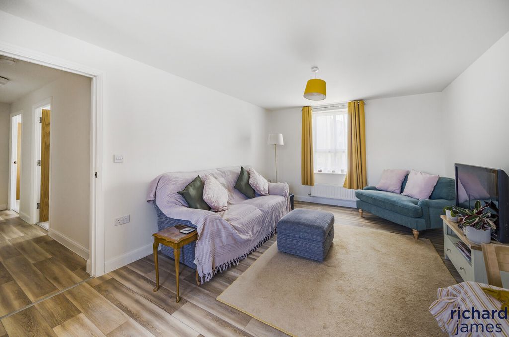 Property photo 3 of 11 39d012d6-5180-42c...