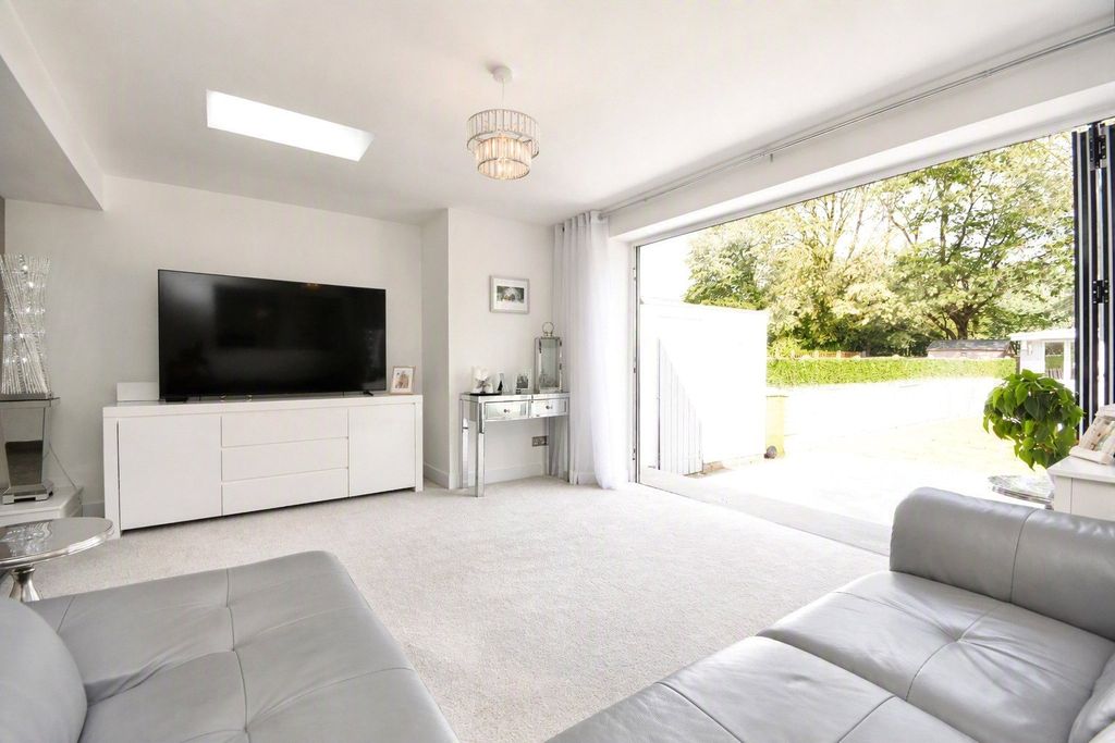 Property photo 3 of 33 Picture No. 09