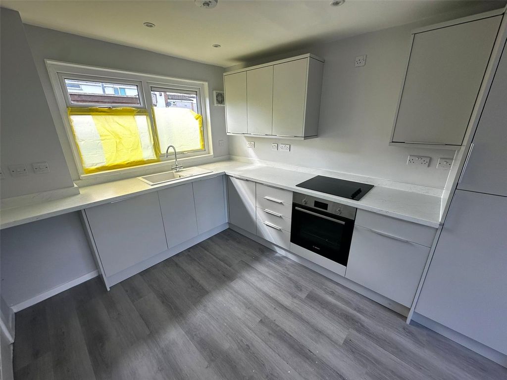 Property photo 2 of 9 Picture No. 06