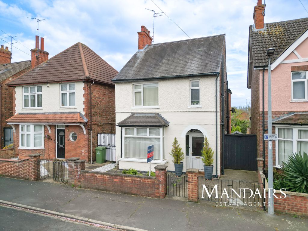 Property photo 1 of 31