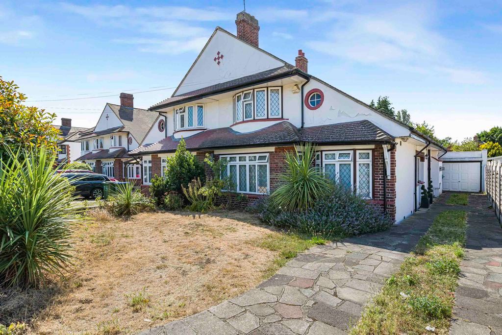 Property photo 1 of 10 External View