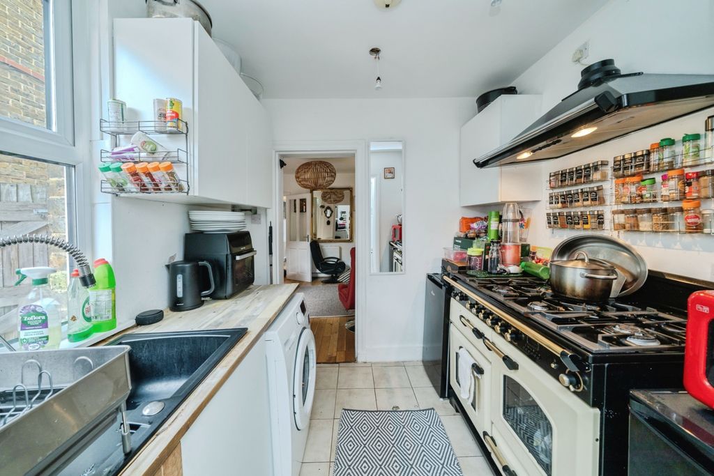 Property photo 3 of 24 Dsc00160