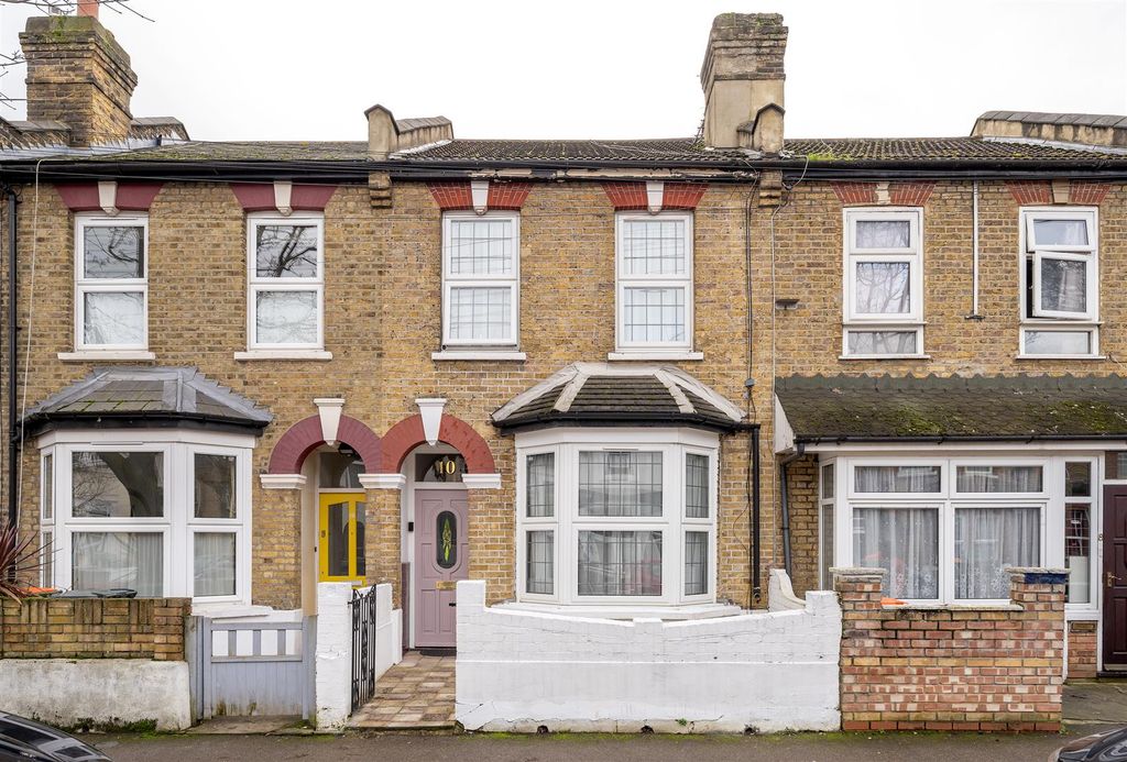 Property photo 1 of 29 Colston Road, E7